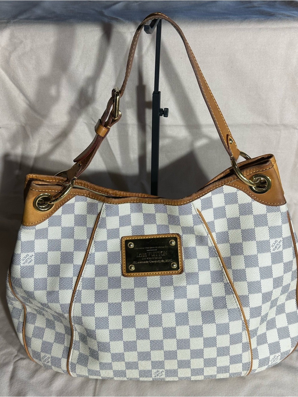 Louis Vuitton Galliera in Damier Azur canvas.